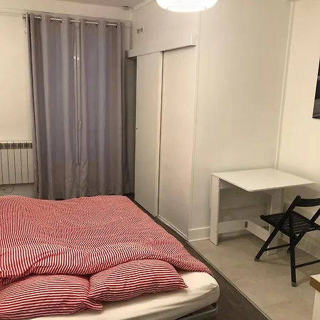 Le Du Square