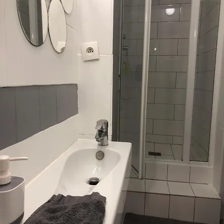 Le Du Square Paříž